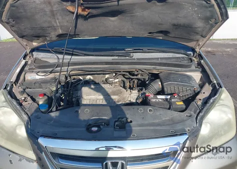 2006 Honda Odyssey Touring from USA, damaged, VIN 5FNRL38826B107653